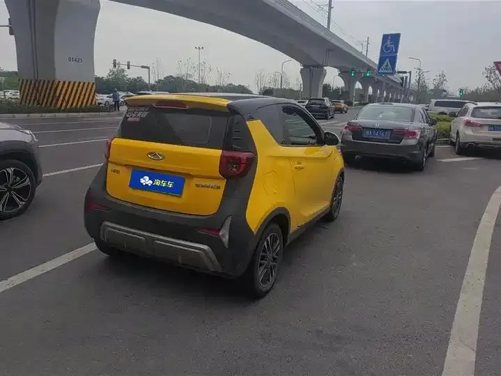 Small Ant 2022 Change Sweet Powder Half Sugar Edition Ternary Lithium 30.6kWh 30kW 301km 3
