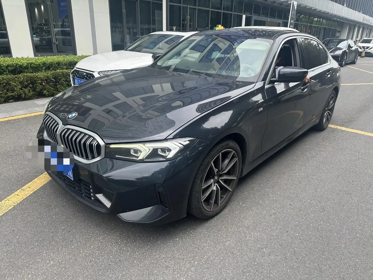 BMW 3 Series 2023 model 320Li M Sport Package - View 1