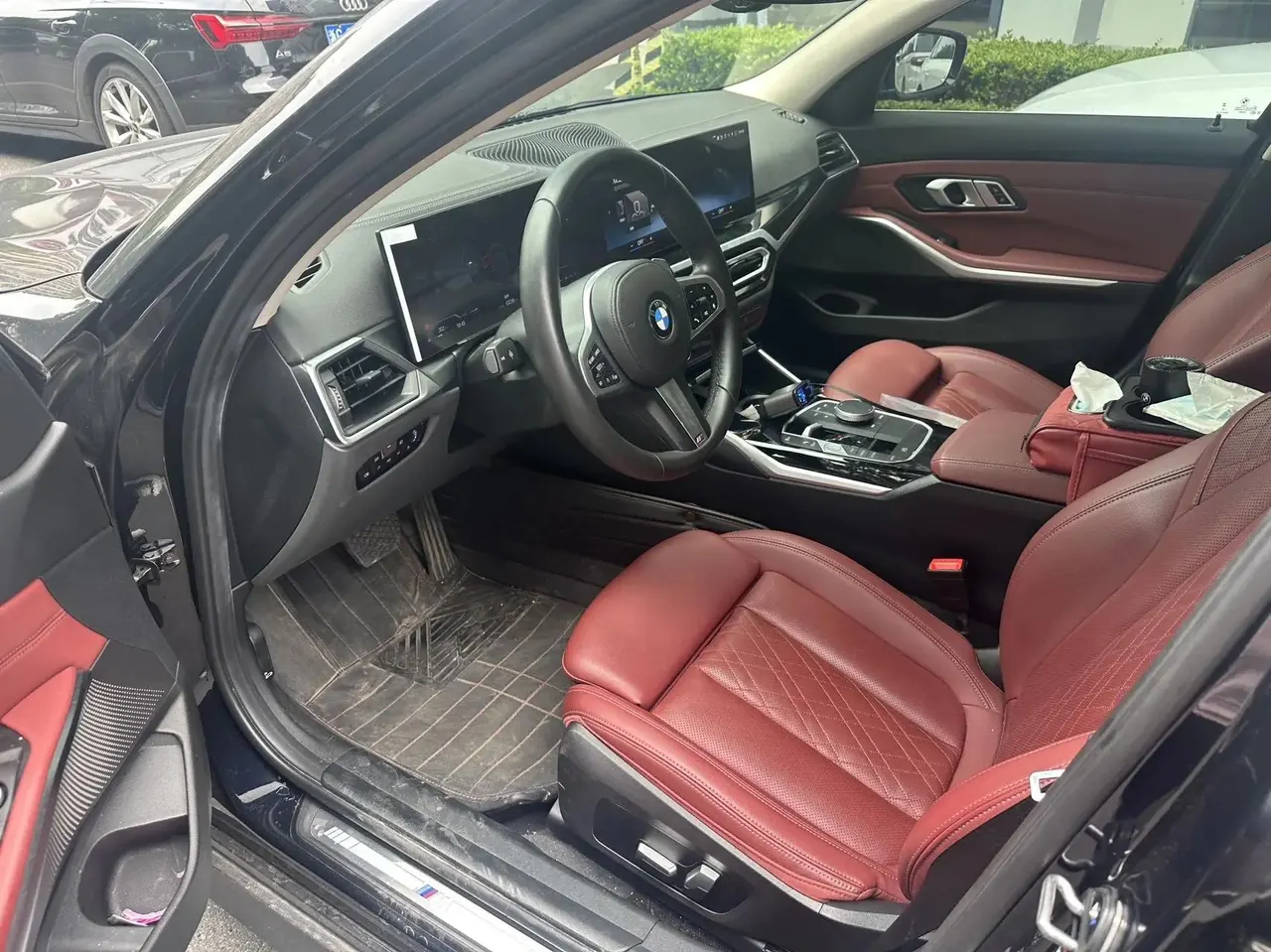 BMW 3 Series 2023 model 320Li M Sport Package 8