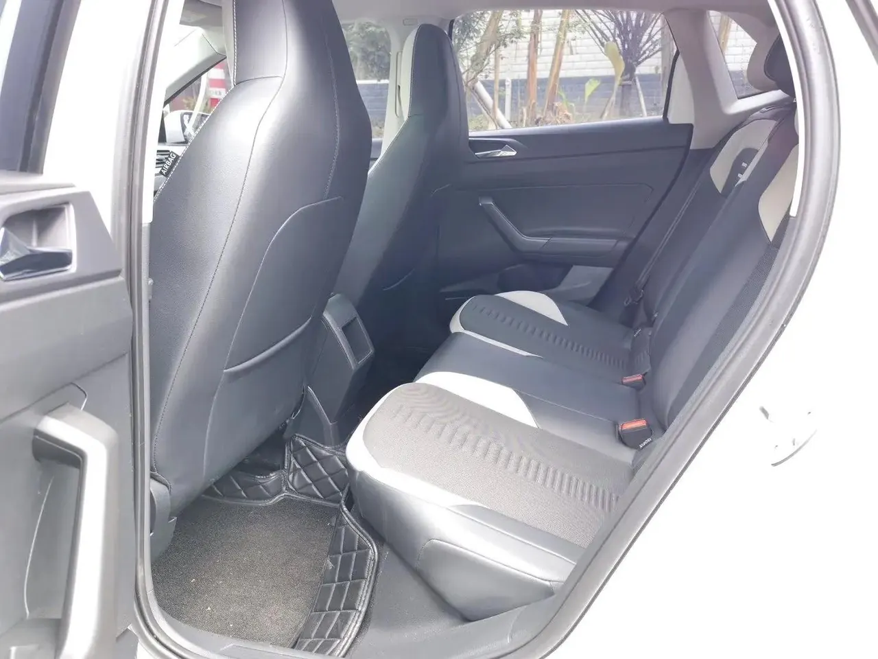 2021 Polo Plus 1.5L Automatic Colorful Technology Edition 5