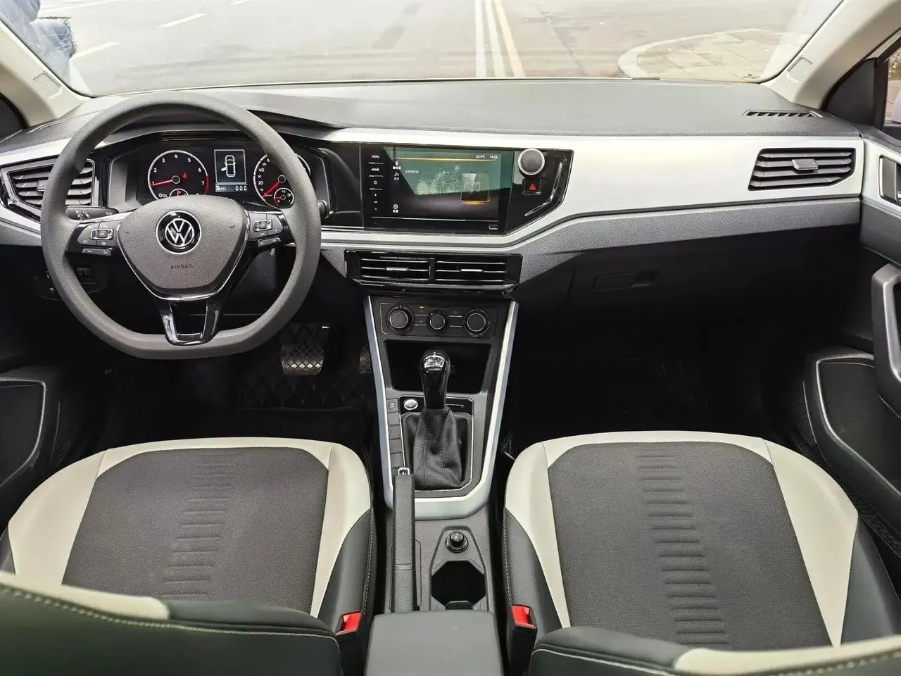 2021 Polo Plus 1.5L Automatic Colorful Technology Edition 6