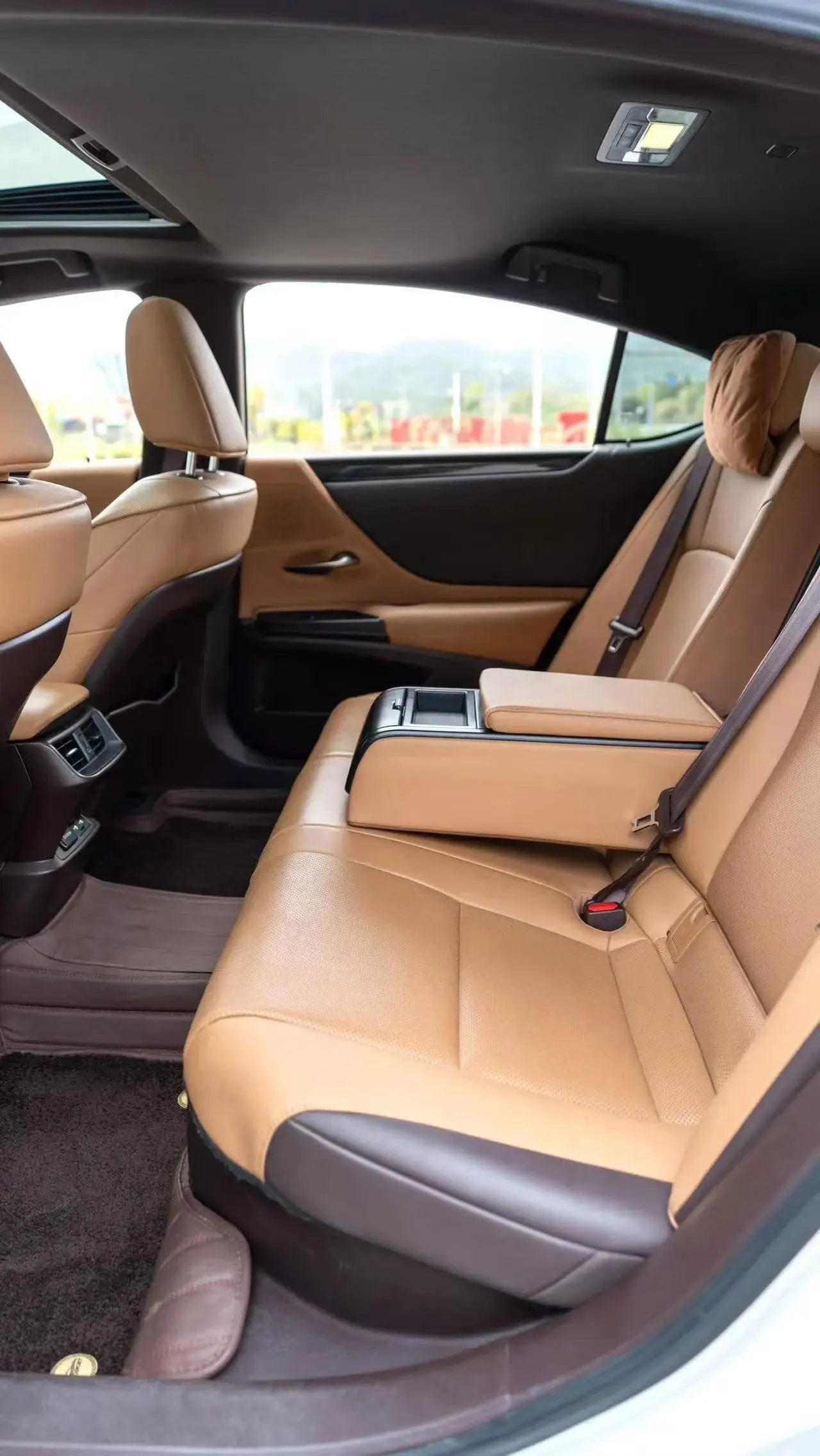 Lexus ES 2021 300h Excellent Edition 2