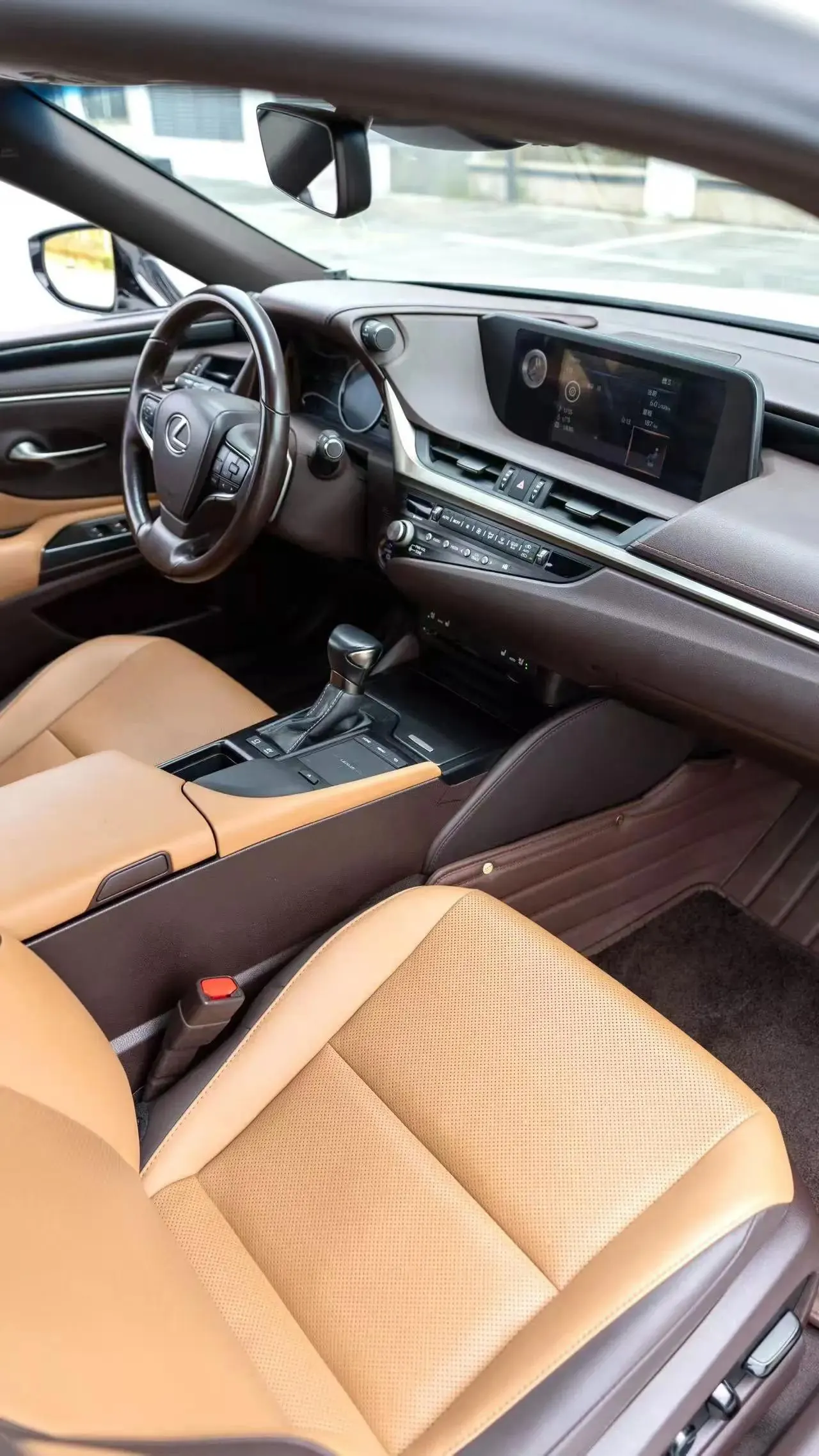 Lexus ES 2021 300h Excellent Edition 3