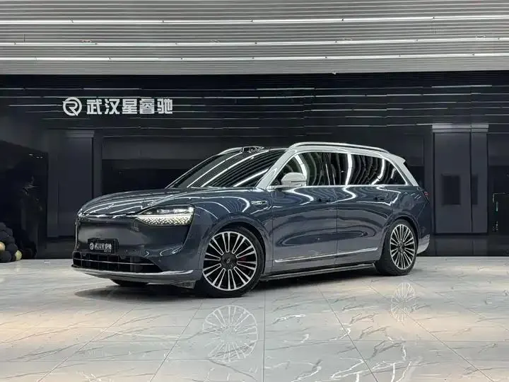 AITO M9 2024 extended range Ultra version 42kWh 6-seat version - View 1