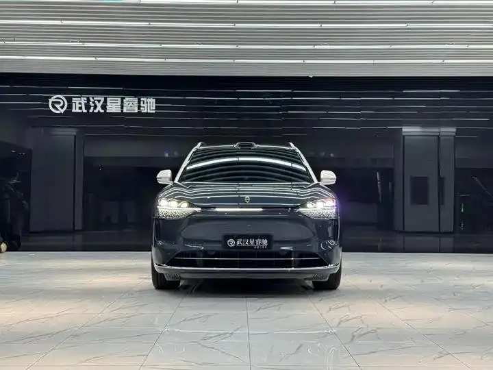 AITO M9 2024 extended range Ultra version 42kWh 6-seat version 3