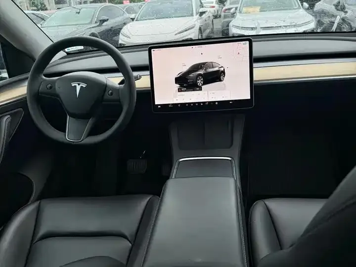 Model Y 2022 rear-wheel drive version 12