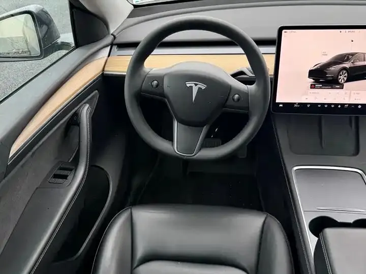 Model Y 2022 rear-wheel drive version 13