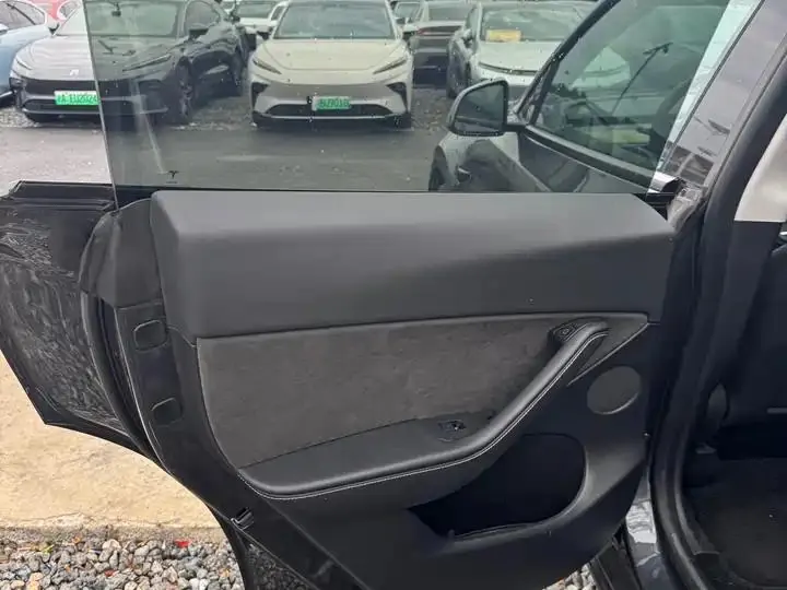 Model Y 2022 rear-wheel drive version 7
