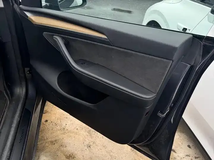 Model Y 2022 rear-wheel drive version 9