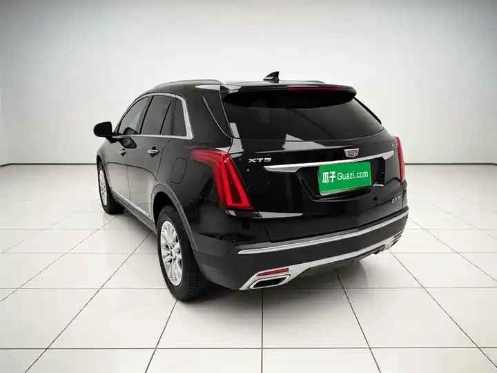 Cadillac XT5 2022 model 2.0T two-wheel-drive luxury version 4