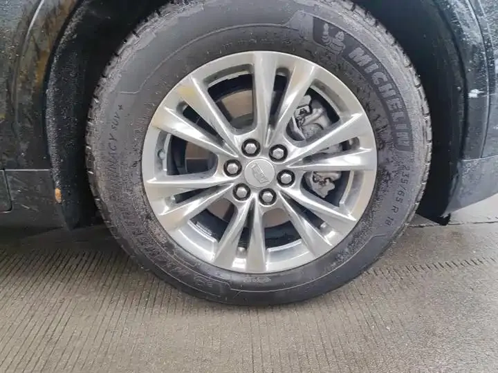 Cadillac XT5 2022 model 2.0T two-wheel-drive luxury version 8