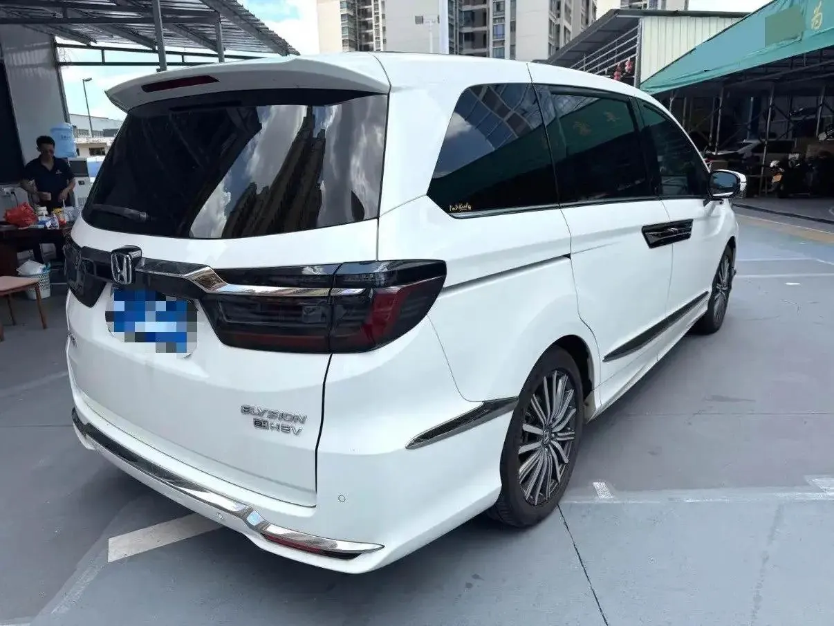 Elyson 2022 2.0L e:HEV Extreme Edition 5