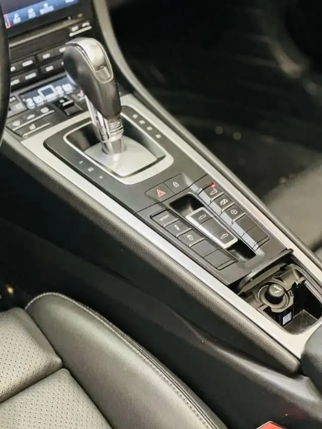 Porsche 718 2020 Boxster 2.0T 8