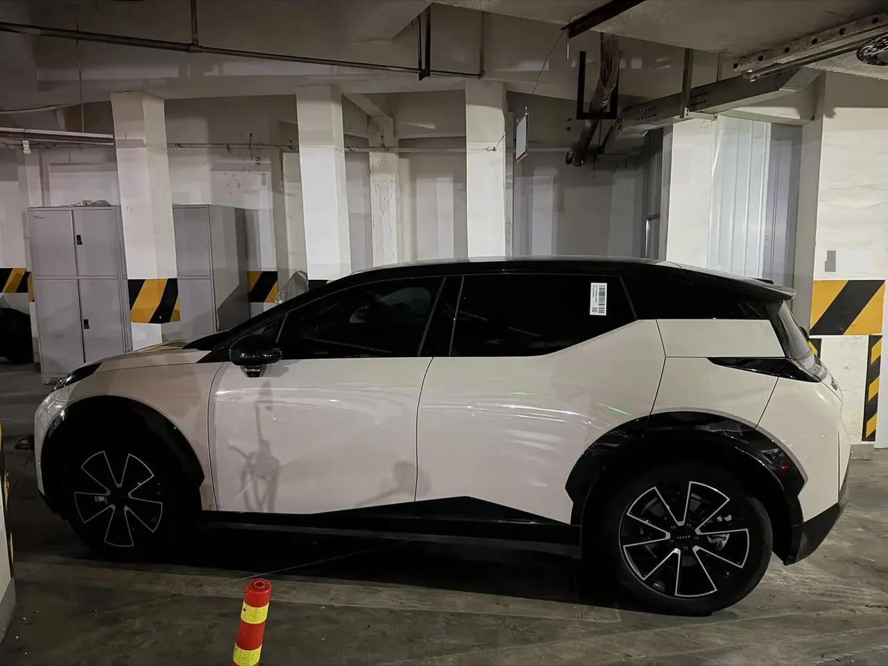 Zeekr X 2024 four-seat rear drive version 3
