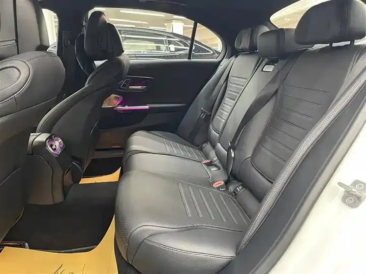 Mercedes Benz Class C 2025 C 260 L Night Sports Edition 13