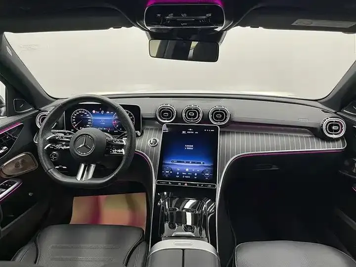 Mercedes Benz Class C 2025 C 260 L Night Sports Edition 14