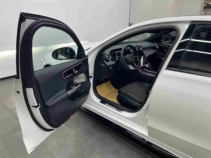 Mercedes Benz Class C 2025 C 260 L Night Sports Edition 6