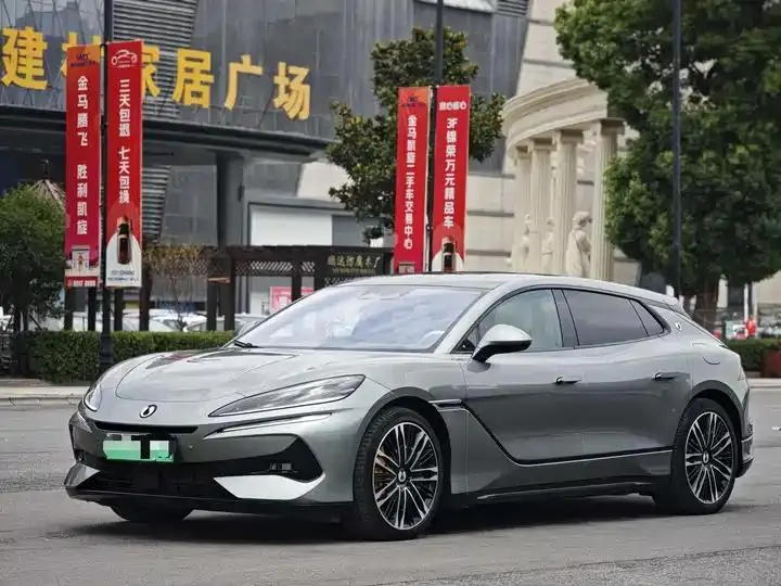 Открыть галерею: Denza Z9GT 2024 1100 4WD Ultra Edition