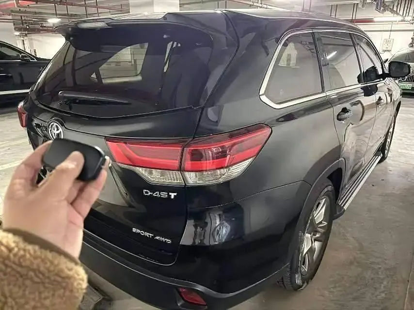 Highlander 2018, 2.0T, Four-Wheel Drive Prestige Edition, 7 Seaters, China V Emission Standard 2