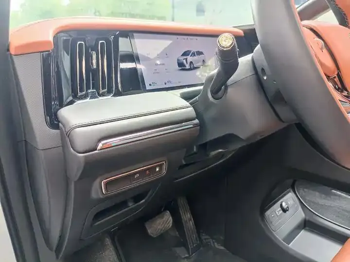 Trumpchi M8 2025 Model, Gan Kun Series Ultra First-Class Cabin 19