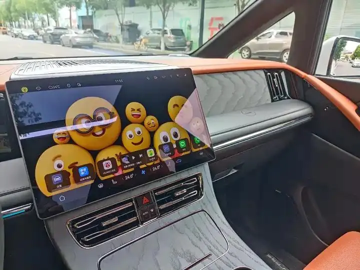 Trumpchi M8 2025 Model, Gan Kun Series Ultra First-Class Cabin 25