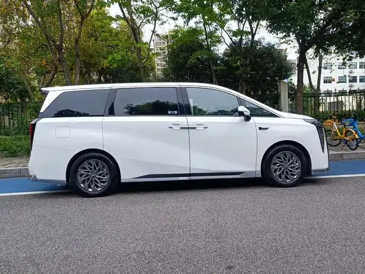 Trumpchi M8 2025 Model, Gan Kun Series Ultra First-Class Cabin 7