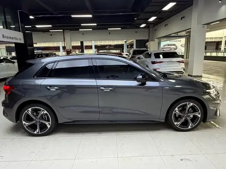Audi A3 2023 Sportback 35 TFSI Fashion Sport 4