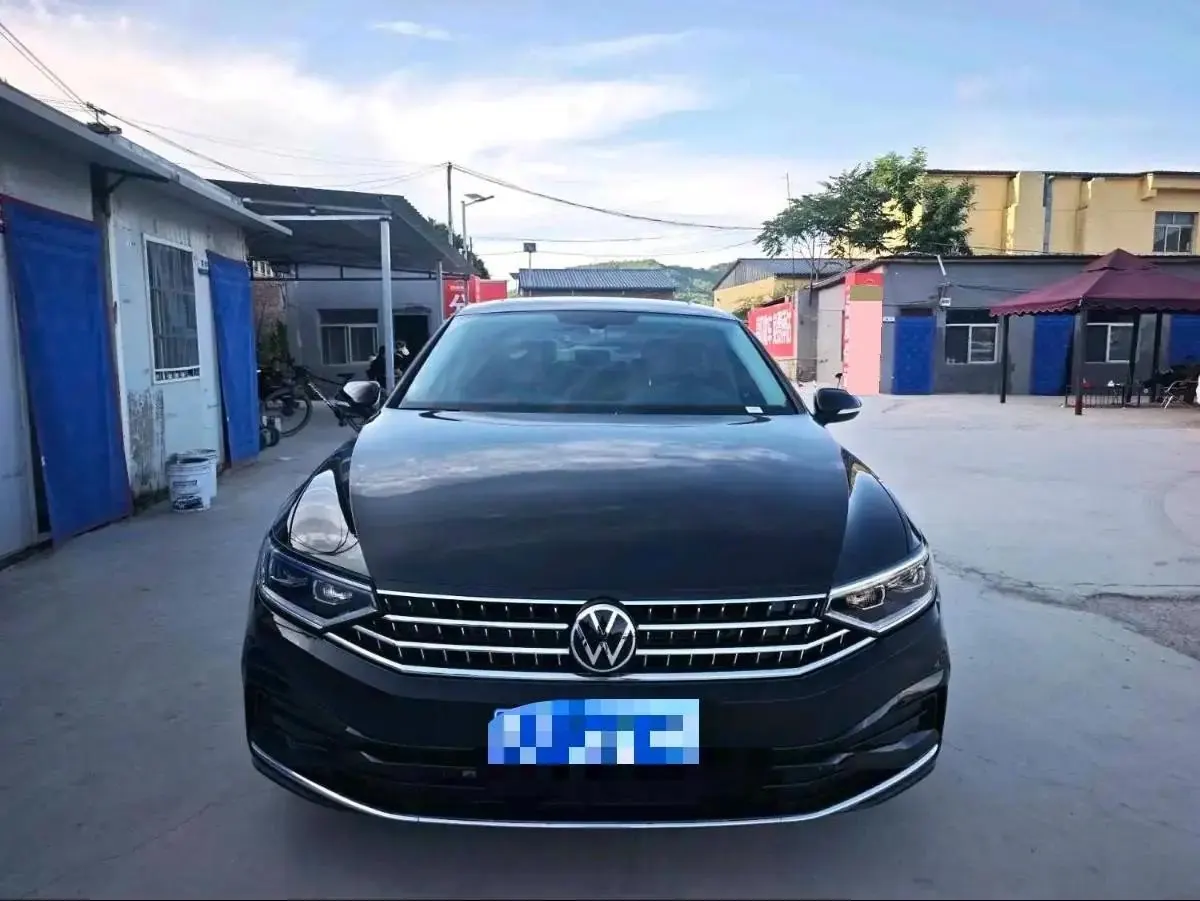 Volkswagen 2025 Magotan 2.0TSI 330TSI 2 million luxury automatic gear 2