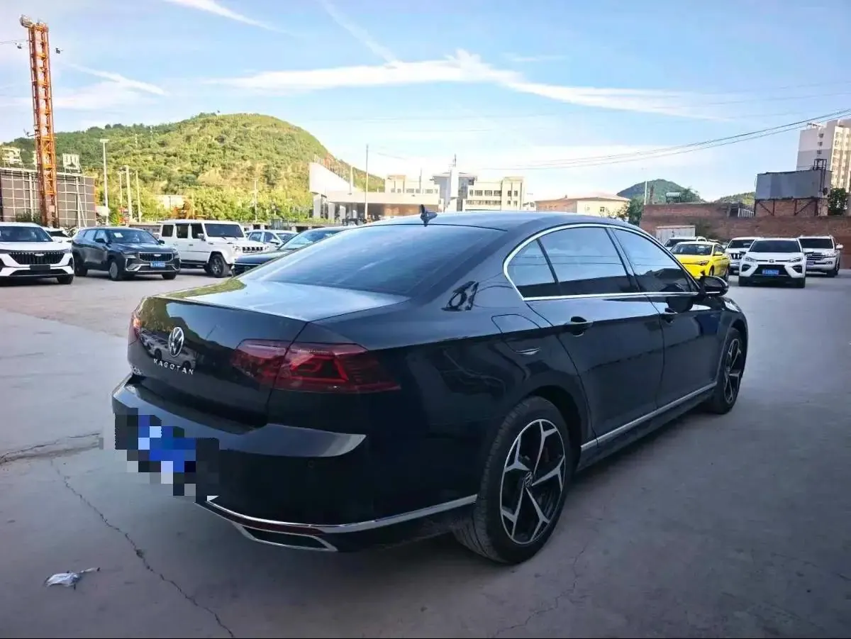 Volkswagen 2025 Magotan 2.0TSI 330TSI 2 million luxury automatic gear 9