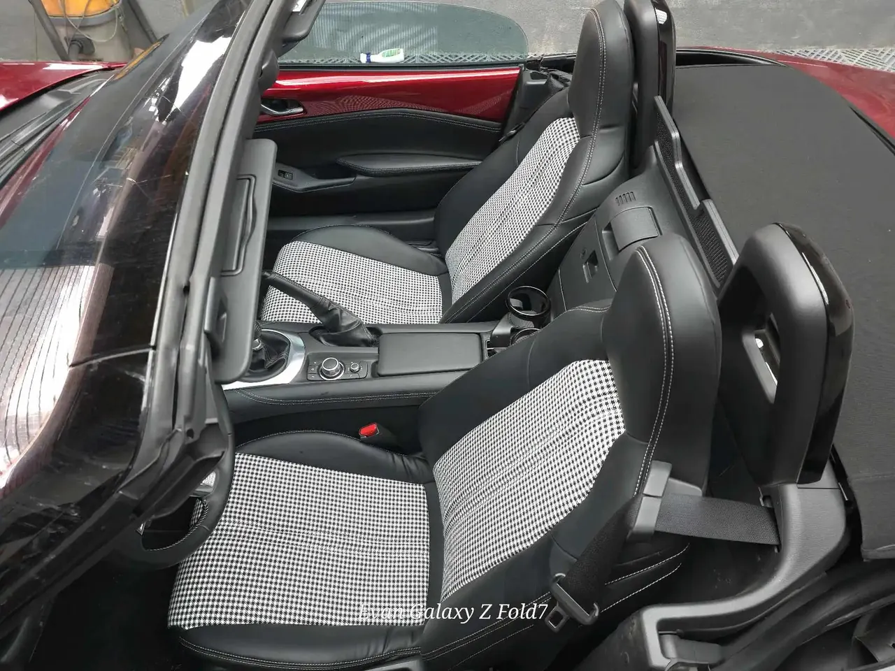 Mazda MX-5 (Imported) 2023 MX-5 RF 2.0 Manual Gear 5