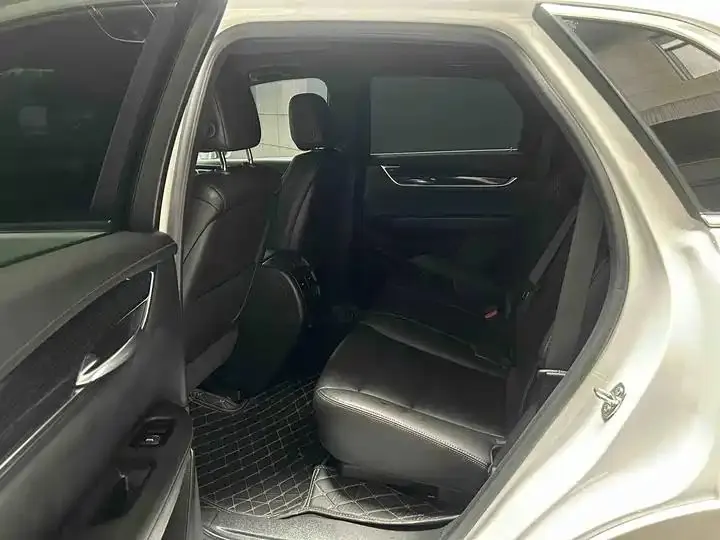 Cadillac XT5 2023 2.0T Two-Drive Fashion Model 3