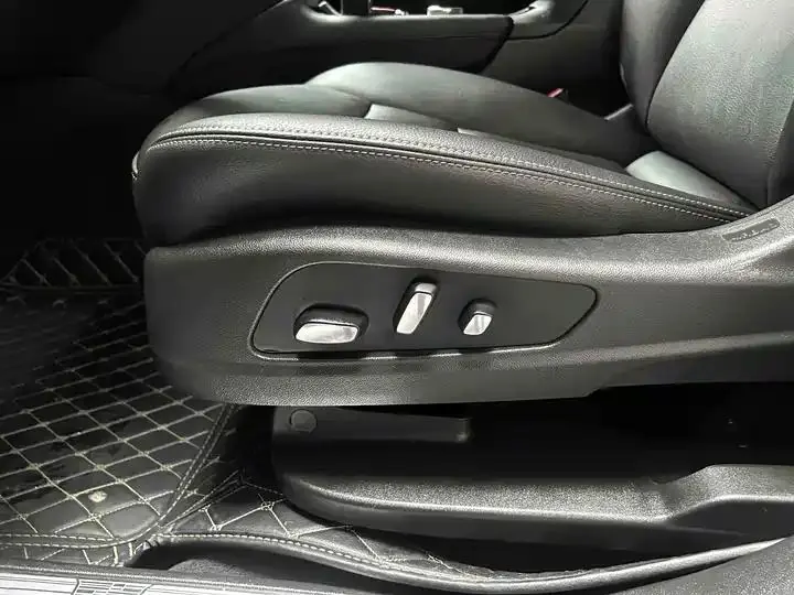 Cadillac XT5 2023 2.0T Two-Drive Fashion Model 9