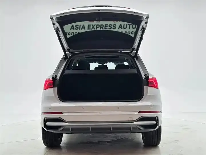 Audi Q3 2023 35 TFSI Fashion Dynamic (1.4T) 8