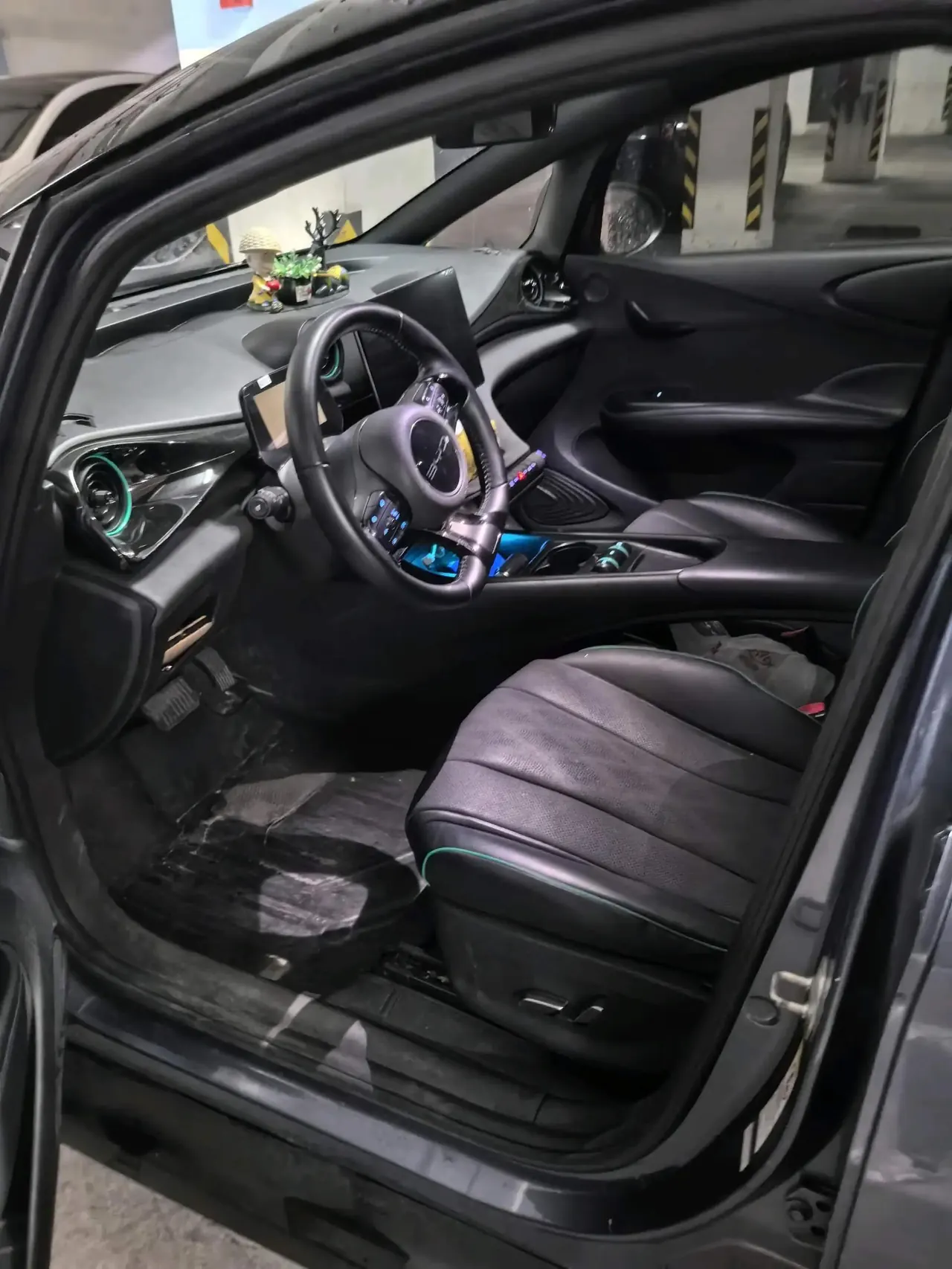 BYD 2023 Dolphins 401km Knight Edition Automatic Gear 8