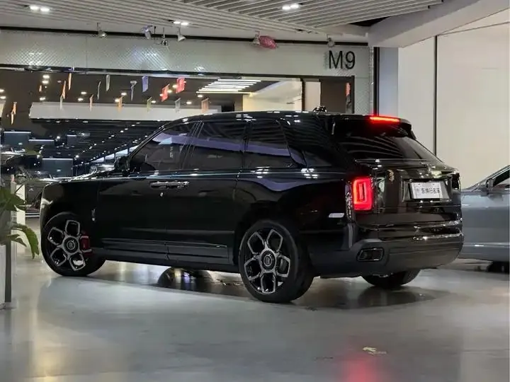 Cullinan 2020 Black Badge 4