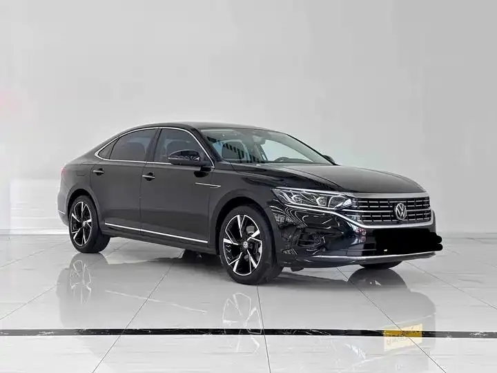 Passat 2024 380TSI Luxury Edition 3
