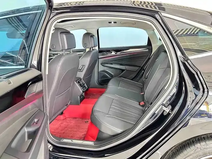 Passat 2024 380TSI Luxury Edition 8