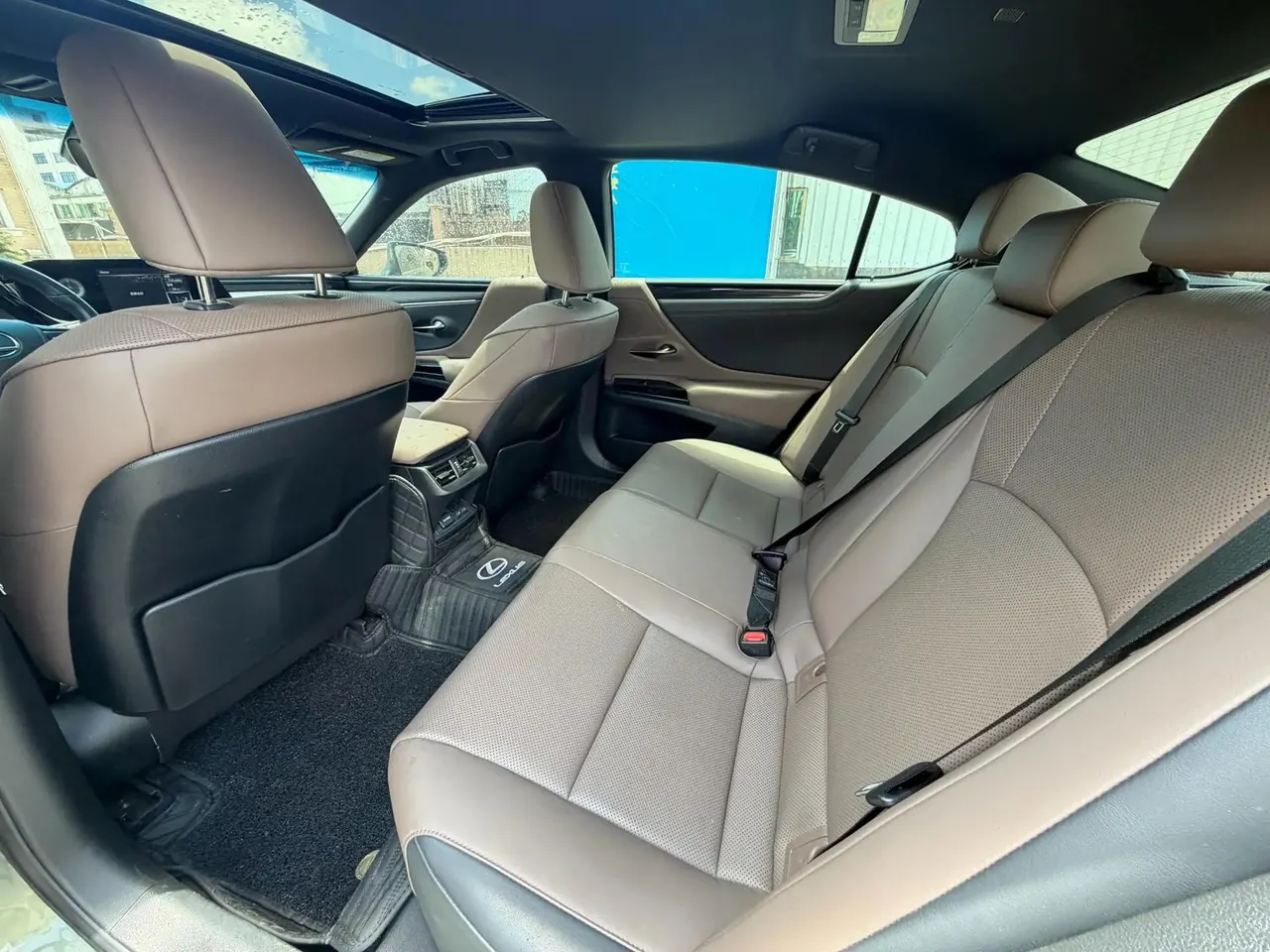 Lexus ES 2022 200 Executive Edition 5