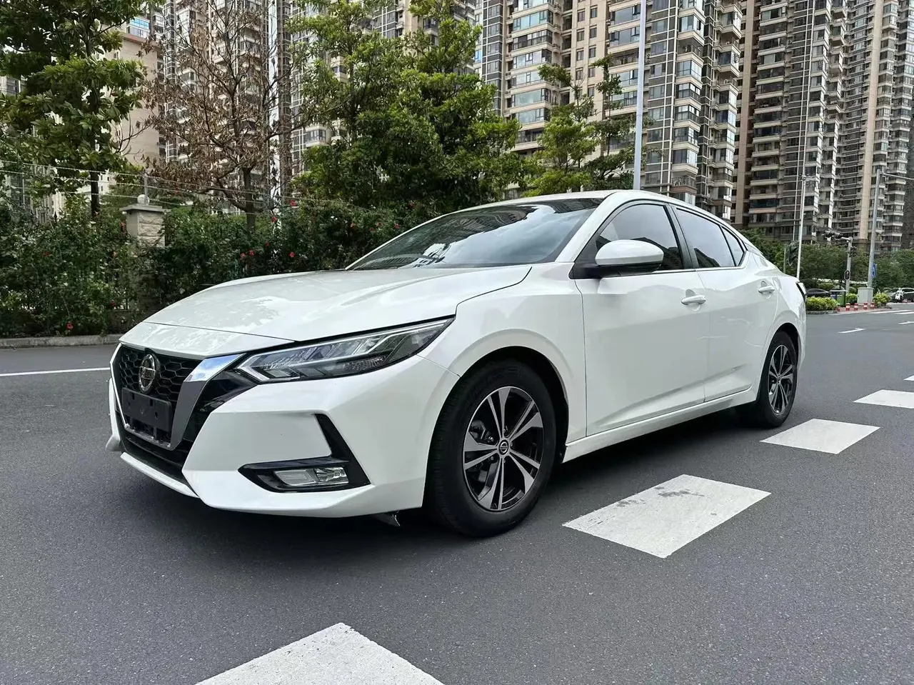 Sylphy 2020 1.6L XL CVT Enjoyment Edition - View 1