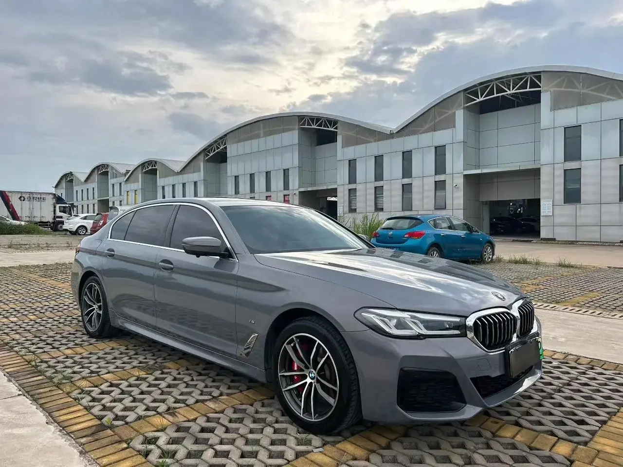 BMW 5 series new energy 2021 535Le M sports suit 3