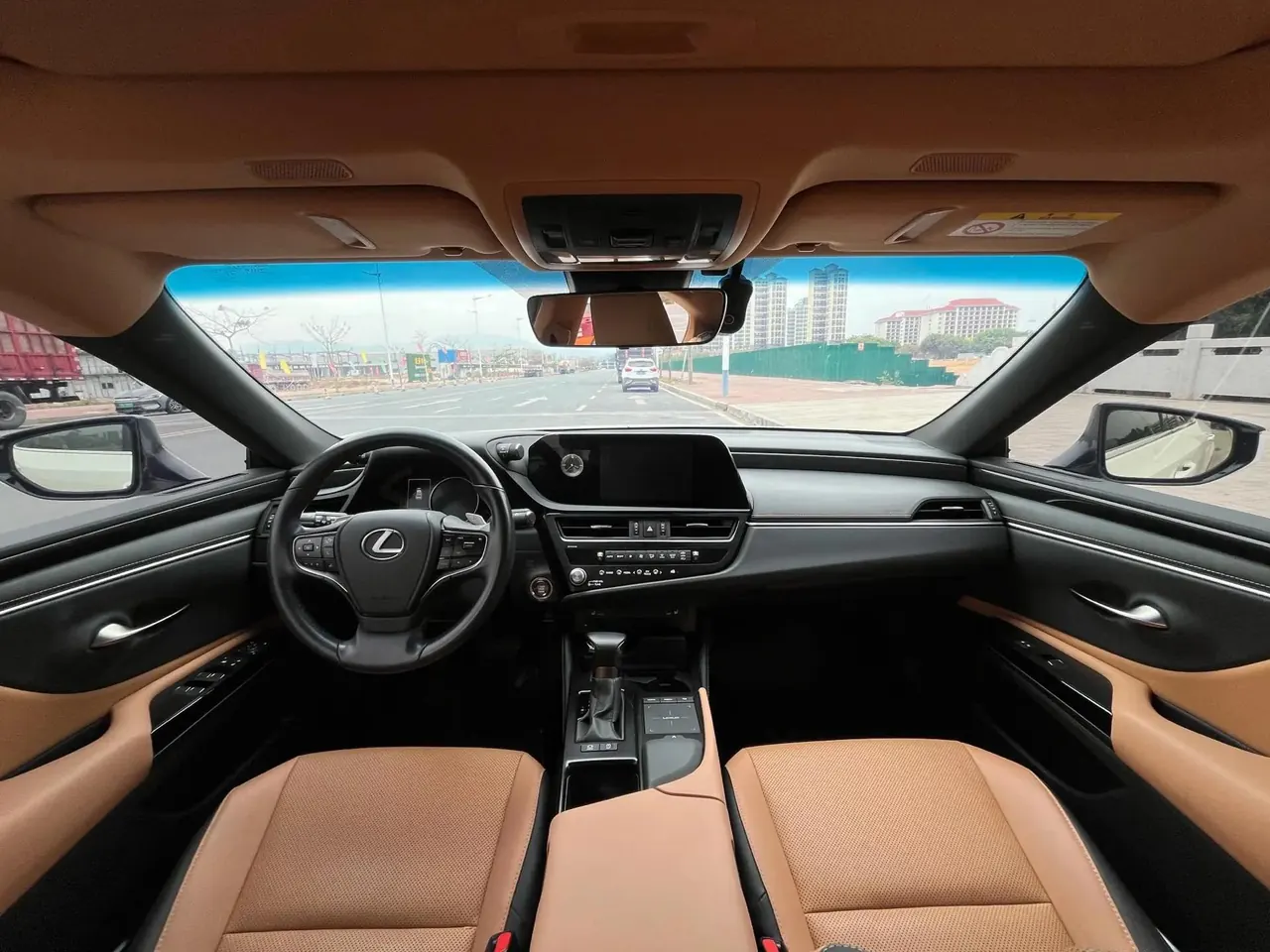 Lexus ES 2021 200 Excellence Edition 4