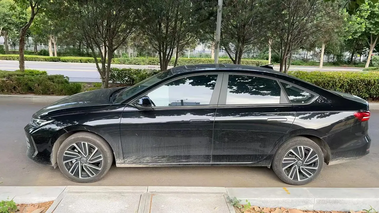 Volkswagen 2026 Lavida Pro 1.5TSI 300TSI Intelligent Edition Automatic 4