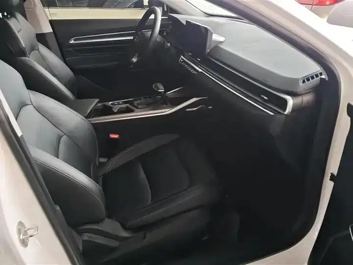 Emgrand 2022 4th Generation 1.5L CVT Honorable Model 8