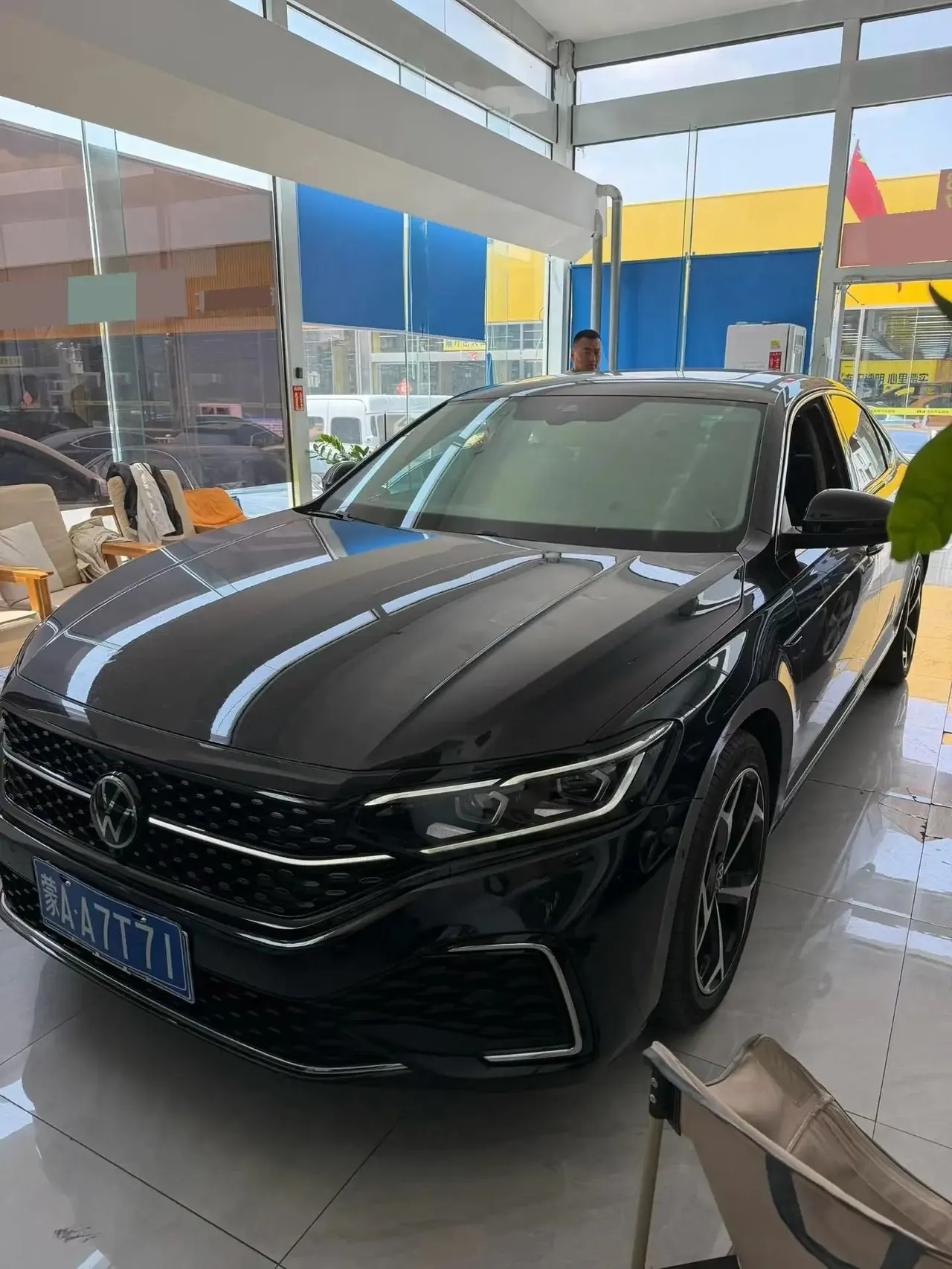 Volkswagen 2023 Passat 2.0TSI 330TSI Star Deluxe Edition (Modified) Automatic Gear - View 1