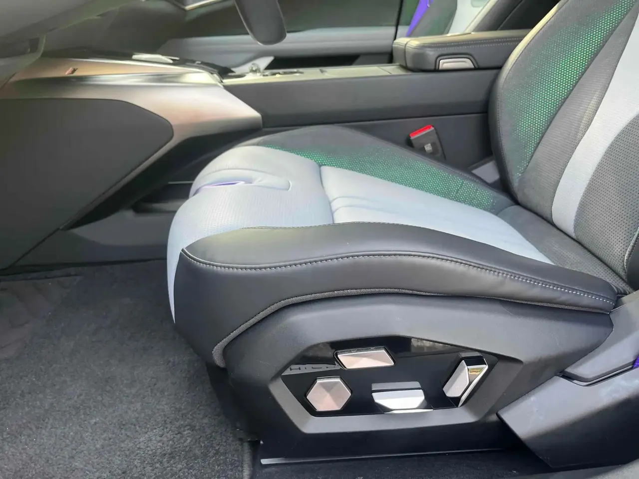 HiPhi HiPhi Z 2023 four-seat version 8