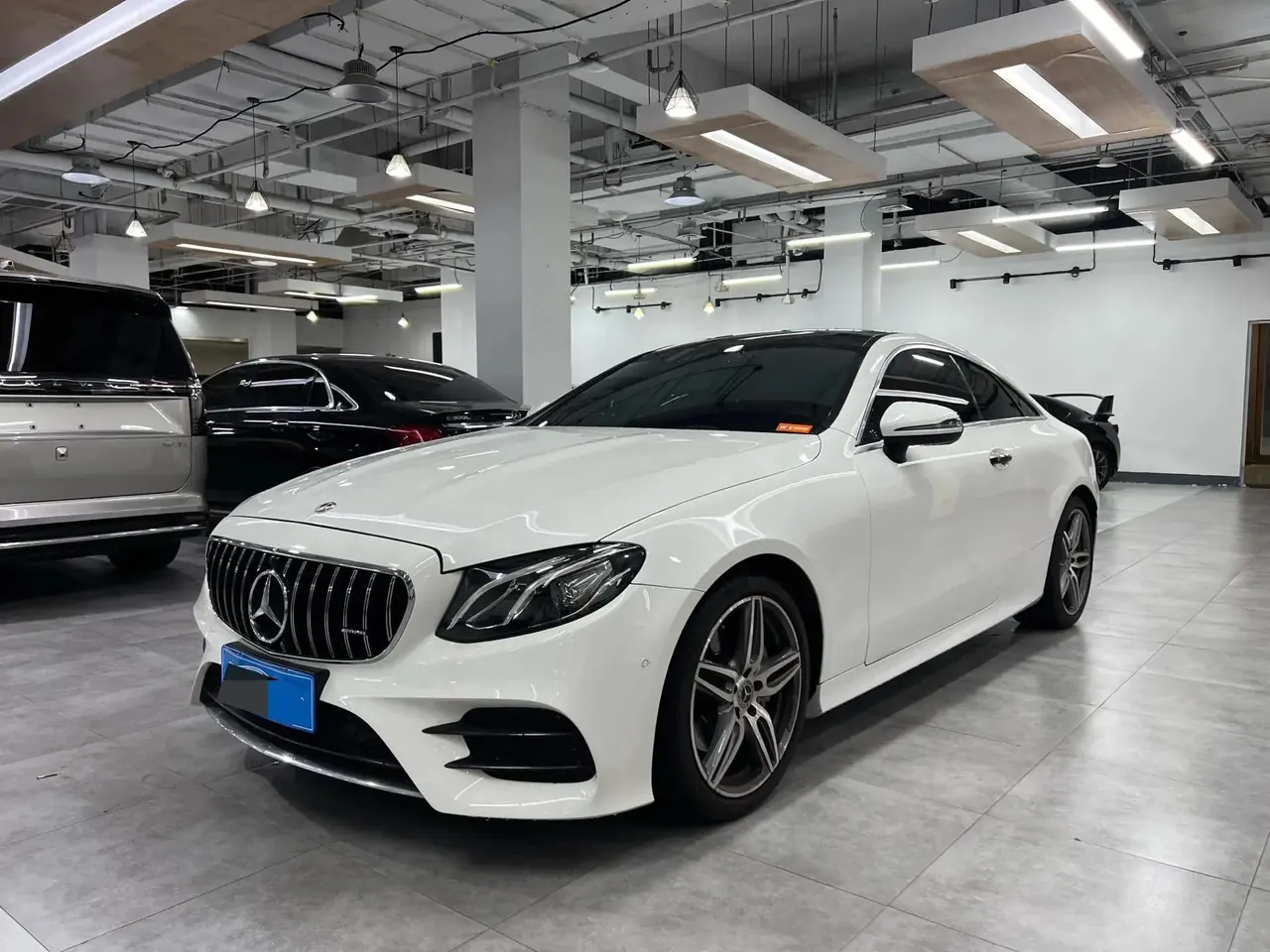 Mercedes Benz E-Class (Imported) 2020 E -260 Coupe - View 1