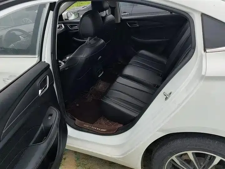 Roewe i5 2020 1.5L Manual 4G Interconnected Linghao Edition 11