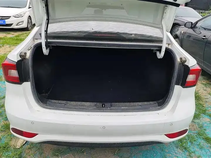 Roewe i5 2020 1.5L Manual 4G Interconnected Linghao Edition 4
