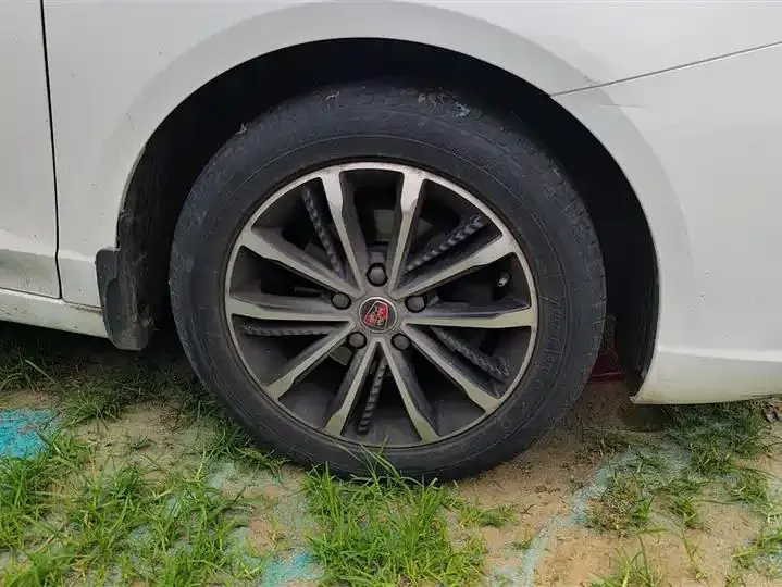 Roewe i5 2020 1.5L Manual 4G Interconnected Linghao Edition 6
