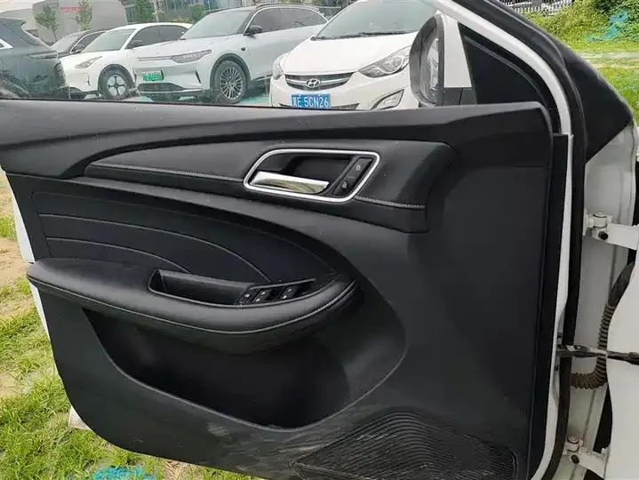 Roewe i5 2020 1.5L Manual 4G Interconnected Linghao Edition 7